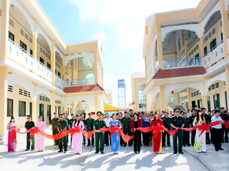 Những căn nhà mới đón Xuân