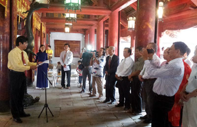 Đúc 21 tượng đồng danh nhân phương Nam