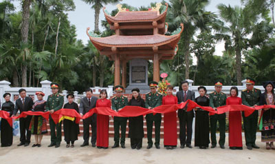 Bộ Tổng Tham mưu bàn giao nhiều công trình tại huyện Định Hóa  