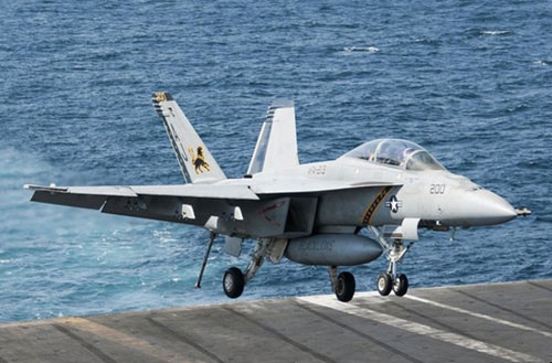 Quốc hội Mỹ thông qua dự luật chi tiêu quốc phòng 600 tỷ USD