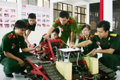 Bài 3: Phác thảo con đường đổi mới trong các trường quân đội