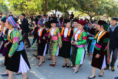 “Vỗ mông” tỏ tình trên cao nguyên đá