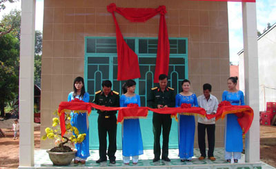 Hỗ trợ 4,5 tỷ đồng giúp bà con dân tộc thiểu số phát triển kinh tế
