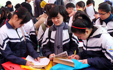 Mùa thi, ăn ngủ thế nào tốt cho trí nhớ