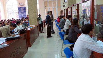 Đổ xô làm thủ tục hành chính trước ngày Từ Liêm lên quận 