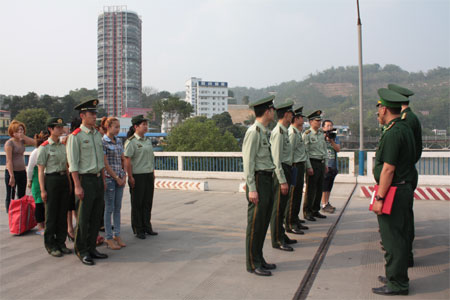 Người dân cần đề cao cảnh giác