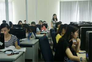 Tổ chức thi thử đại học cho học sinh lớp 12 trên internet