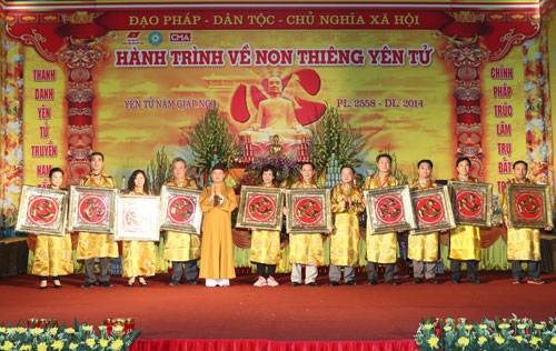 Hành trình về non thiêng Yên Tử
