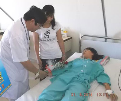 Mổ cấp cứu an toàn cho con bộ đội Trường Sa