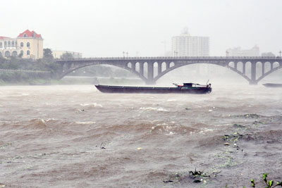 Bão Rammasun đã sang Trung Quốc