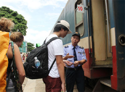 Mong ngành đường sắt có nhiều nhân viên như Trần Văn Nam