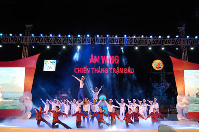 Tự hào tiếp bước truyền thống cha anh