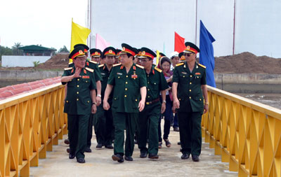 Đại tướng Phùng Quang Thanh làm việc với một số đơn vị phía Nam