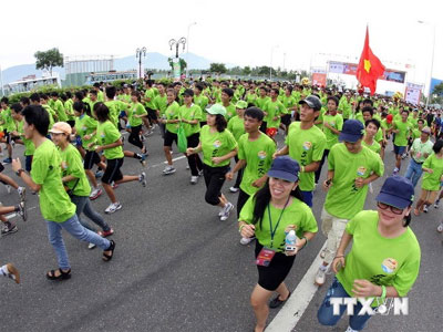 Gần 500 VĐV tham gia cuộc thi Ma-ra-tông quốc tế Đà Nẵng 2014