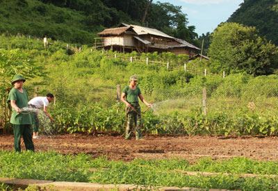 Gần dân, bám dân để hoàn thành nhiệm vụ