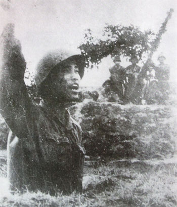 Vừa chiến đấu vừa rút kinh nghiệm