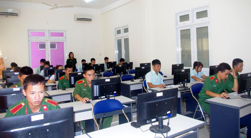 Trường Đại học Thông tin liên lạc thi Olympic Tin học năm 2014