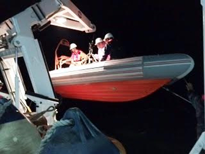 Hai ngư dân Quảng Ngãi được cứu kịp thời trên biển