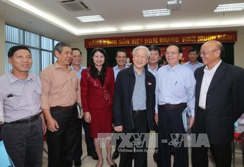 Tổng Bí thư Nguyễn Phú Trọng tiếp xúc cử tri tại TP Hà Nội