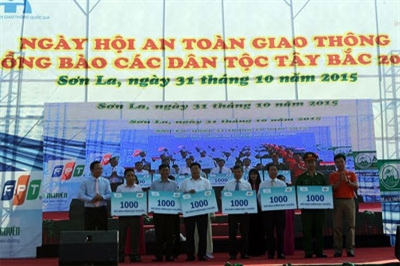 Tổ chức Ngày hội an toàn giao thông khu vực Tây Bắc