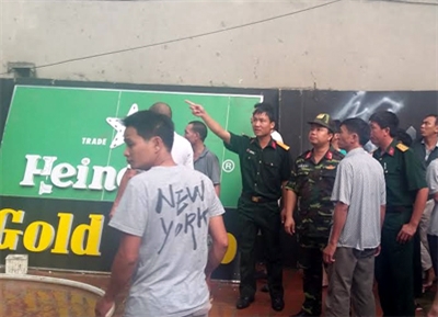 Cháy kho chứa hàng của quán Bar ở Hà Đông