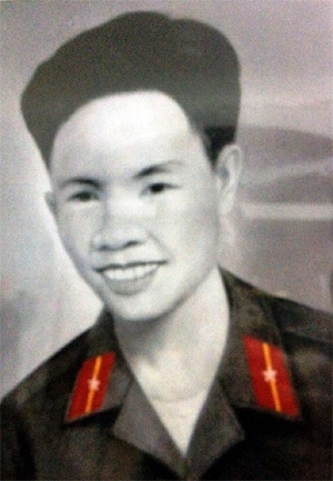 Tìm phần mộ liệt sĩ Lê Văn Kiểm, thuộc Tiểu đoàn 2038, Sư đoàn 330