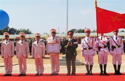 Trung đoàn Cảnh sát cơ động Đông Nam bộ đón nhận Huân chương Chiến công hạng Ba