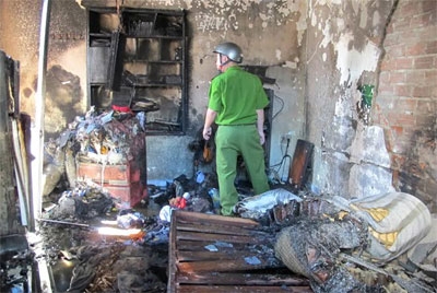 Cháy nhà giữa trung tâm Đà Nẵng