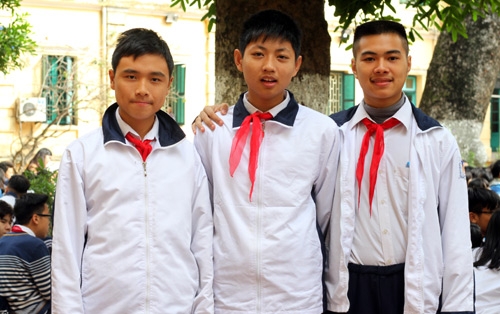 Tuyên dương, khen thưởng học sinh đạt thành tích xuất sắc