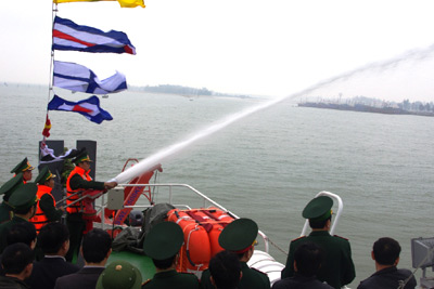 Đưa vào sử dụng tàu cứu hộ, cứu nạn hiện đại
