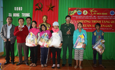 Xuân ấm nơi biên giới