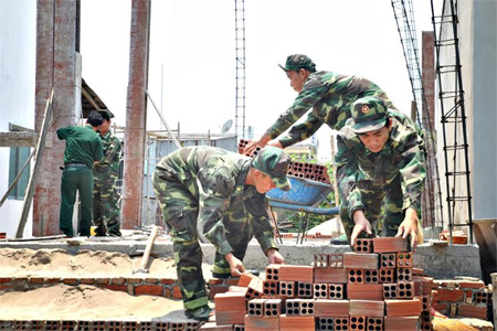 Phấn đấu hoàn thành vượt chỉ tiêu xây dựng nhà ở cho cán bộ Biên phòng