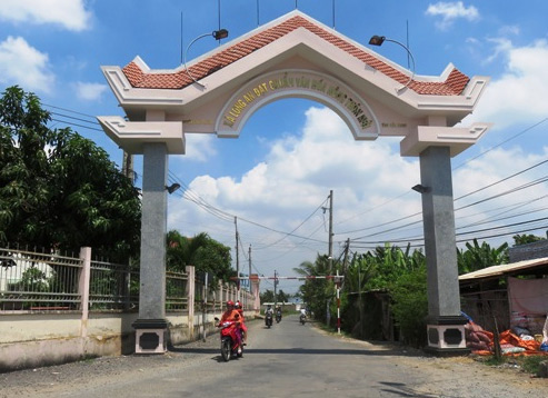 Long An tự tin đi lên xã anh hùng