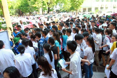 Hơn 95% thí sinh dự thi đánh giá năng lực và ngoại ngữ