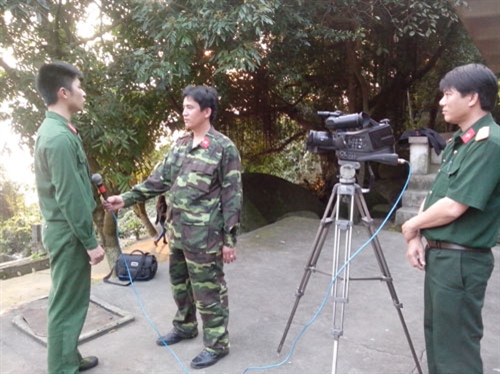 Người nặng lòng với trang báo