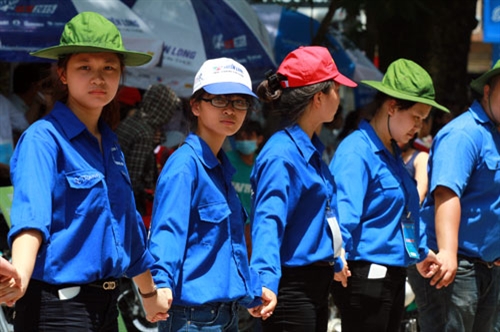 Những trái tim hết lòng vì sĩ tử 