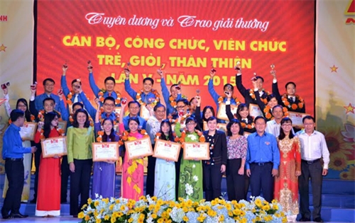 Thành đoàn TP Hồ Chí Minh: Tuyên dương 21 cán bộ trẻ