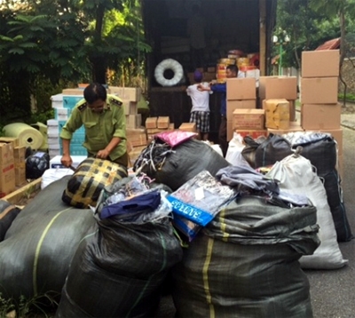 Hà Nội: Thu giữ khoảng 20 tấn hàng hóa không rõ nguồn gốc 