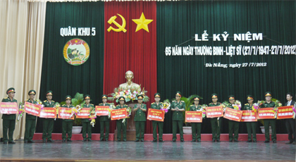 Các đơn vị ủng hộ hơn 4,3 tỷ đồng cho quỹ “Đền ơn đáp nghĩa”