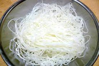 Nhiều mẫu mì sợi khô và hủ tiếu khô có chứa chất cấm