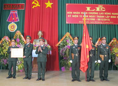 Binh đoàn 16 đón nhận Huân chương Lao động Hạng nhì