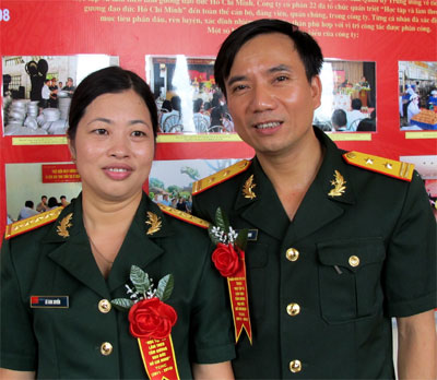 Cả nhà như “Hoa trong vườn Bác”