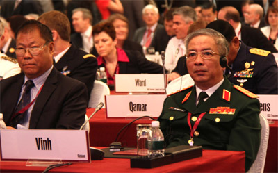 Dày đặc các cuộc tiếp xúc song phương