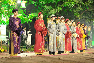 Lễ phục phải thể hiện bản sắc văn hóa truyền thống dân tộc