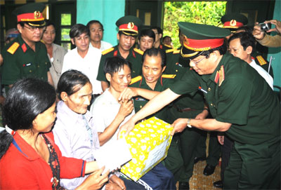 Giúp bố con ông Hồ Văn Thanh hòa nhập cộng đồng 