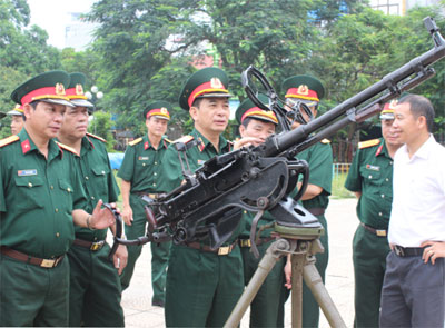 Kiểm tra 500 quân nhân dự bị động viên Lữ đoàn Công binh 596