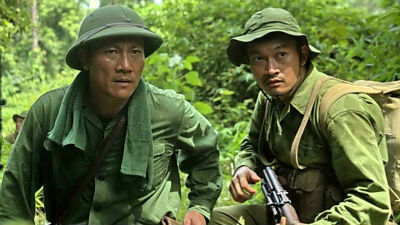 Làm phim lịch sử cần cẩn trọng