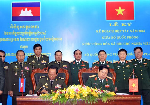 Ký kết hợp tác quốc phòng Việt Nam – Cam-pu-chia