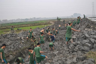 Sư đoàn 3 hưởng ứng phong trào Quân đội chung sức xây dựng nông thôn mới