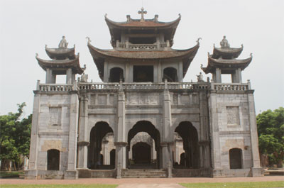 Nhà thờ đá Phát Diệm
